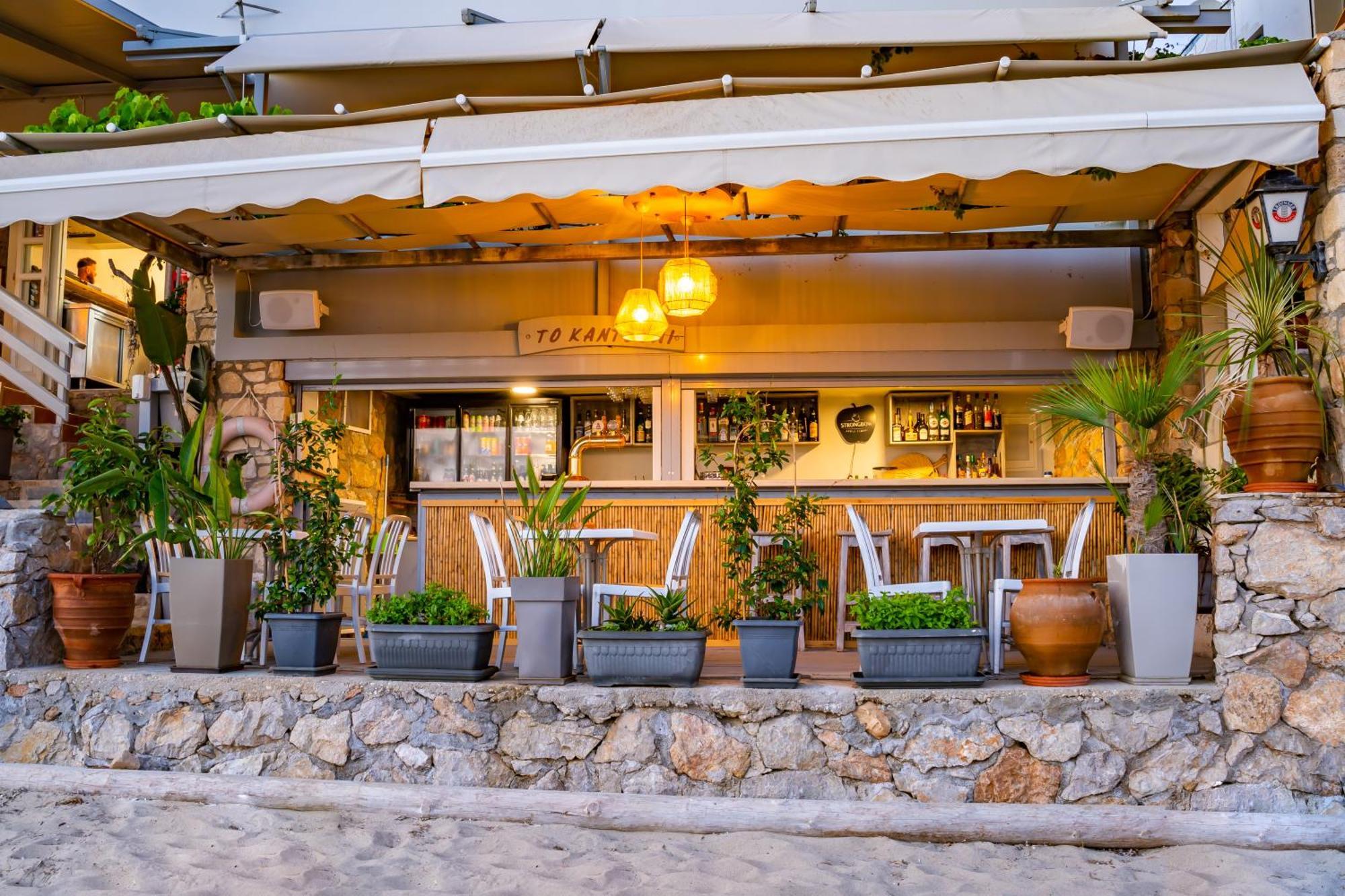 Le Grand Bleu Studios & Apartments Lefkos  Exterior foto